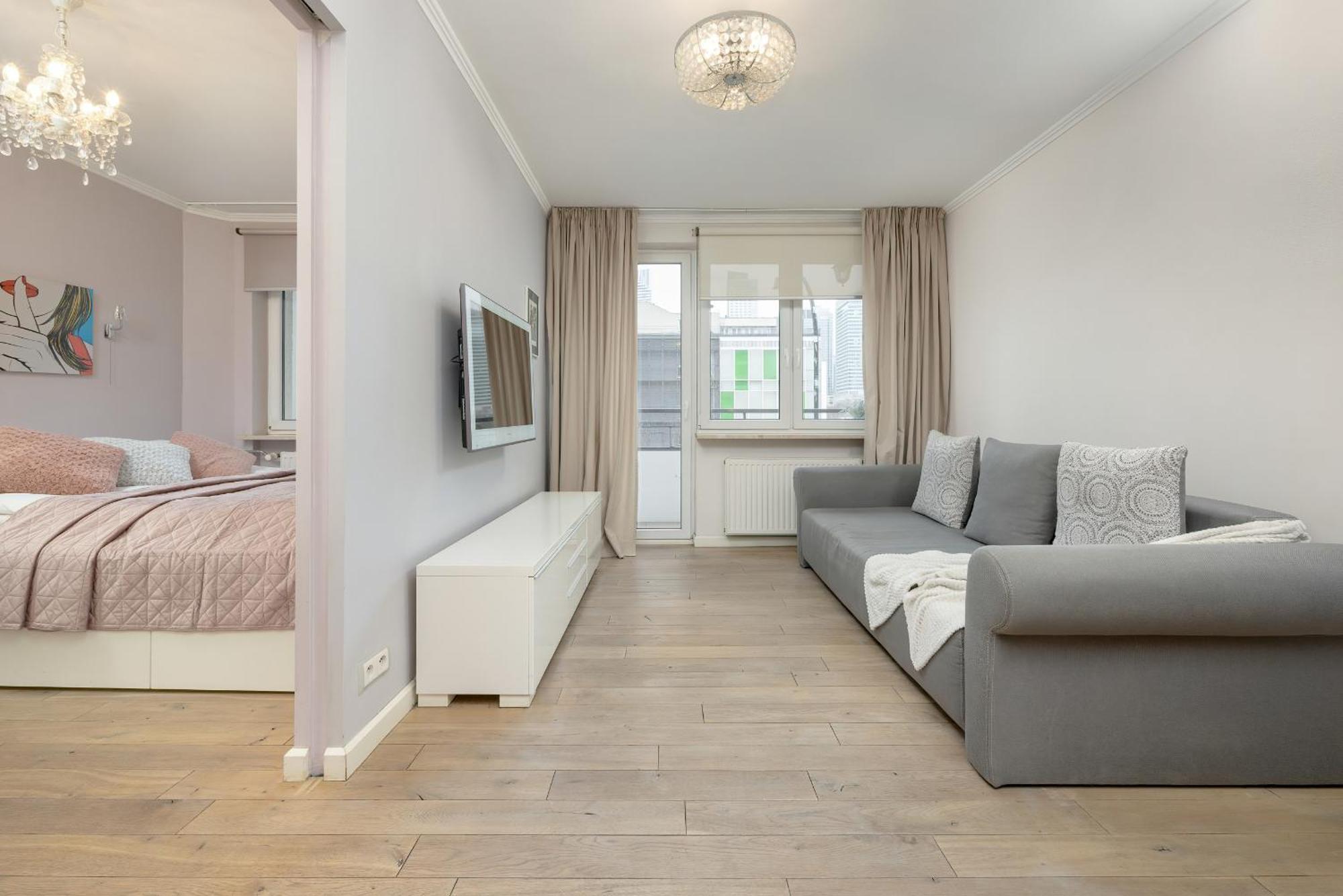 Near Metro Swietokrzyska By Renters *