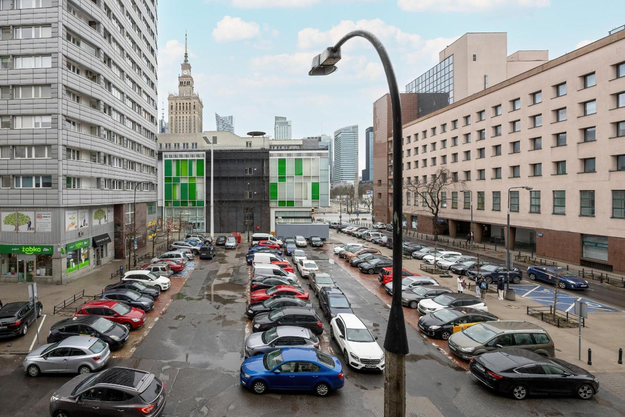 Apartament Near Metro Swietokrzyska By Renters Warszawa
